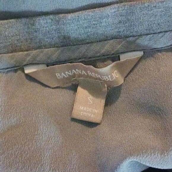 Banana Republic Womens Size S Gray Long Sleeve Pullover Crew Neck Top Silk - Picture 6 of 7